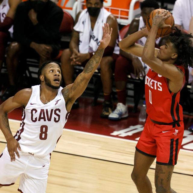 开云体育APP下载-2021届新秀大亮相，榜眼表现出色、状元难让人满意